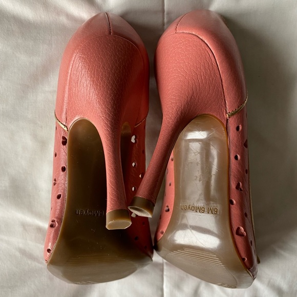 GUESS pink round toe heels with bows - Picture 6 of 8